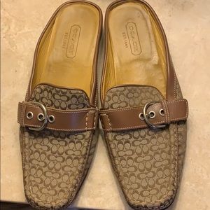 Coach signature  slide in flats Final Price